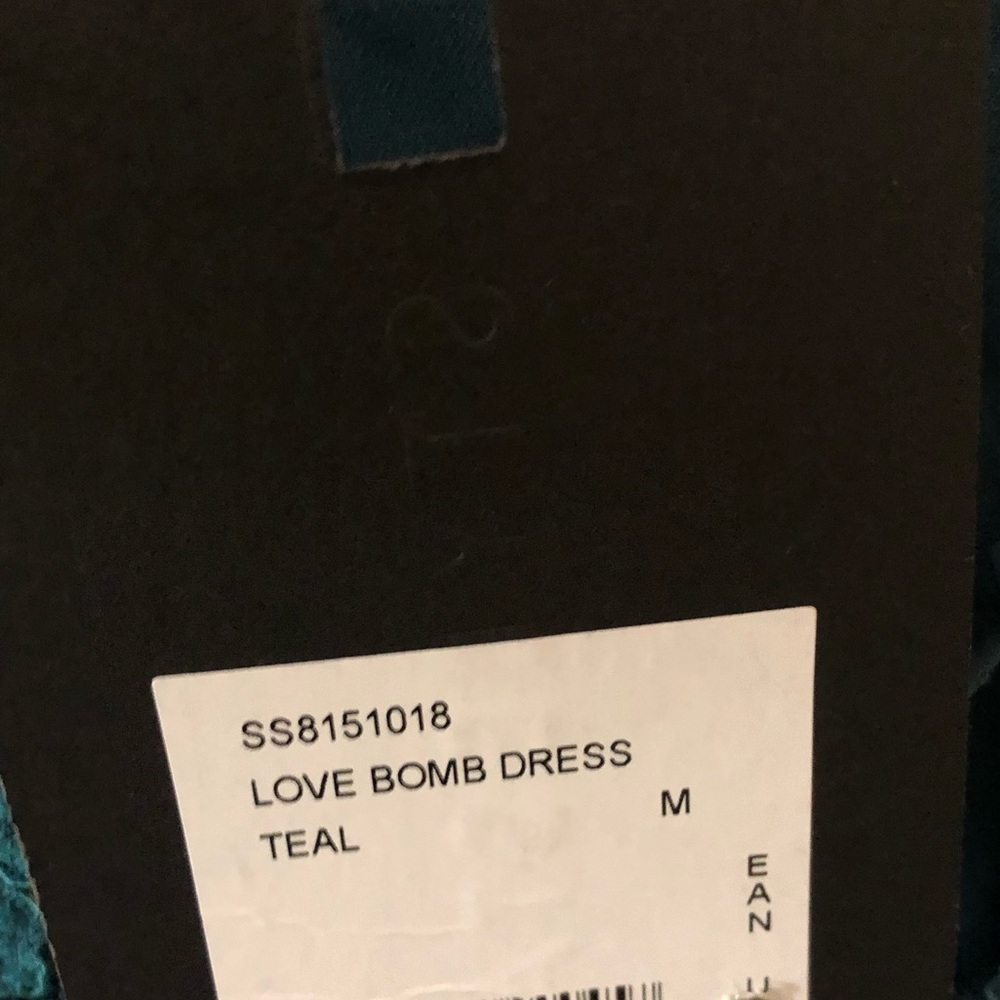 Dress - Picture 7 of 8